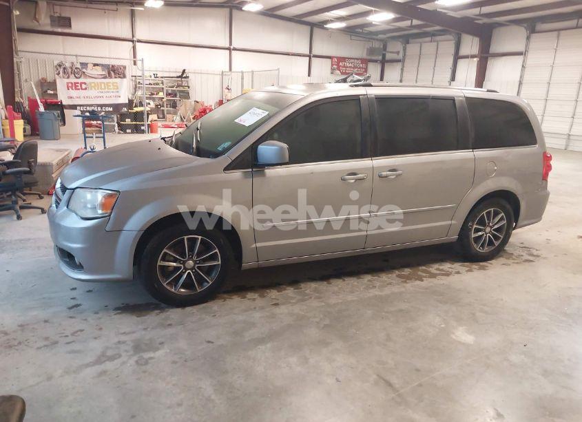 Photo 2 of 2017 Dodge Grand CARAVAN SXT (VIN 2C4RDGCG6HR645444)