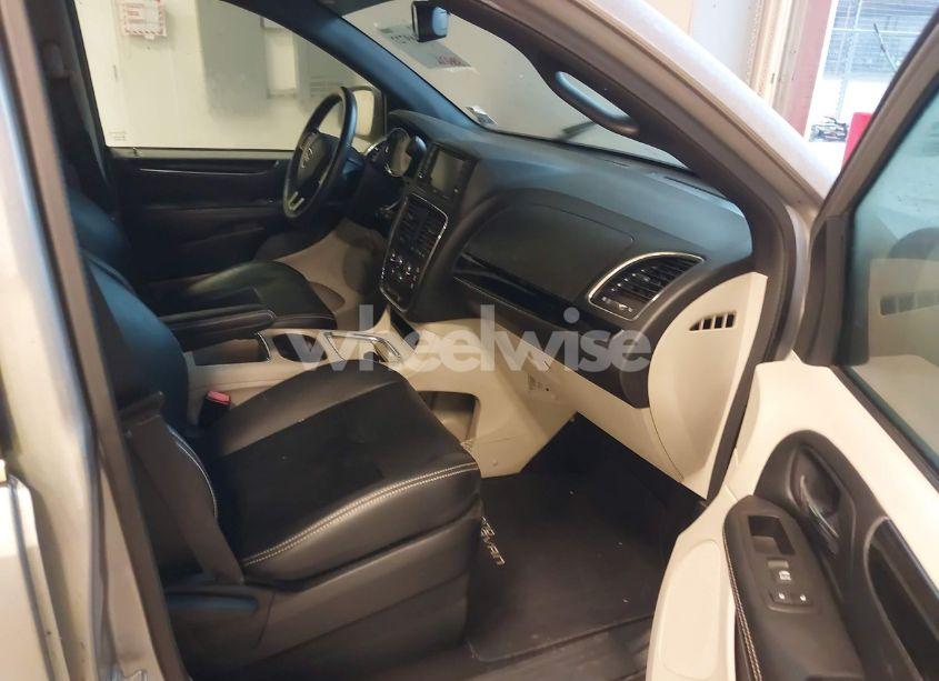 Photo 5 of 2017 Dodge Grand CARAVAN SXT (VIN 2C4RDGCG6HR645444)