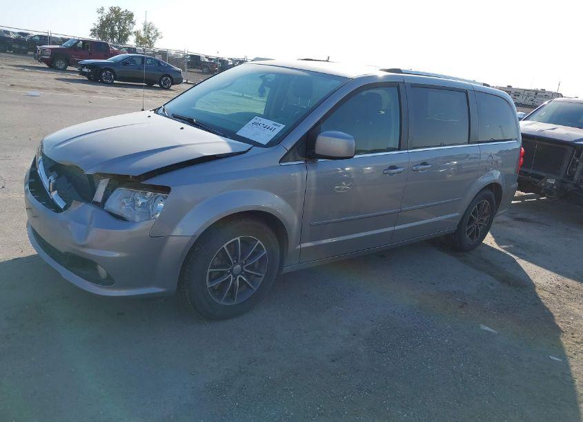 Photo 2 of 2017 Dodge Grand CARAVAN SXT (VIN 2C4RDGCG6HR667041)