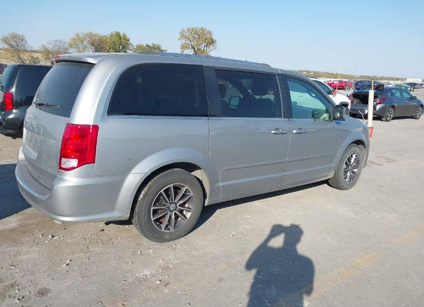 Photo 4 of 2017 Dodge Grand CARAVAN SXT (VIN 2C4RDGCG6HR667041)