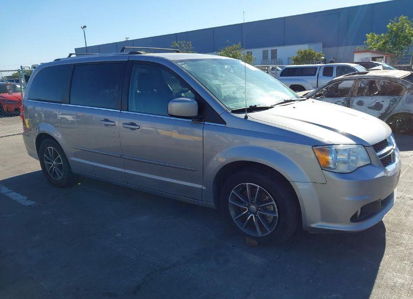 2017 Dodge Grand CARAVAN SXT (VIN 2C4RDGCG6HR817990) main photo