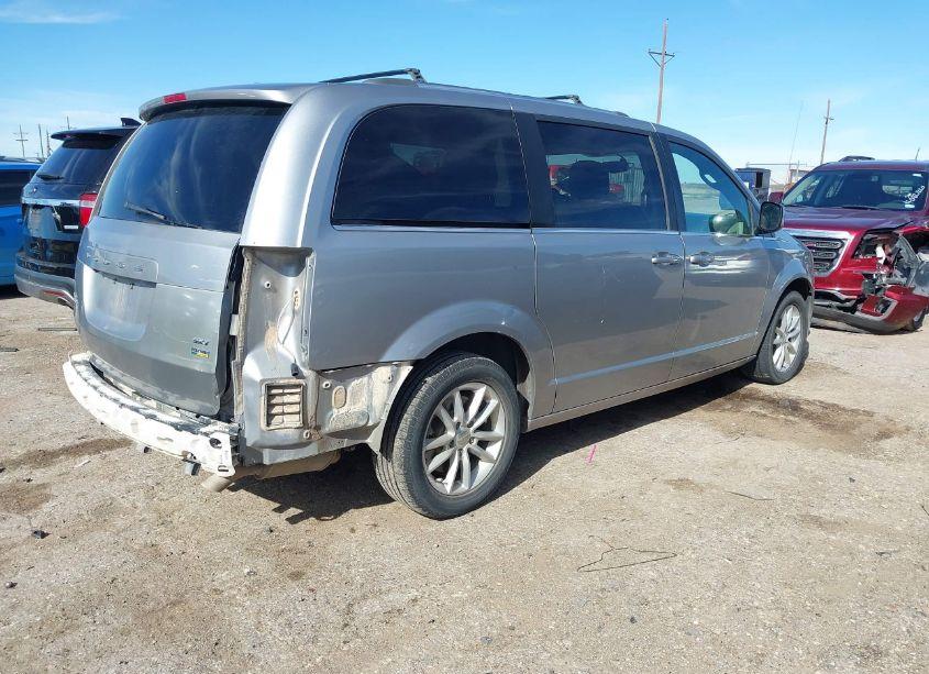 Photo 4 of 2018 Dodge Grand CARAVAN SXT (VIN 2C4RDGCG6JR159688)