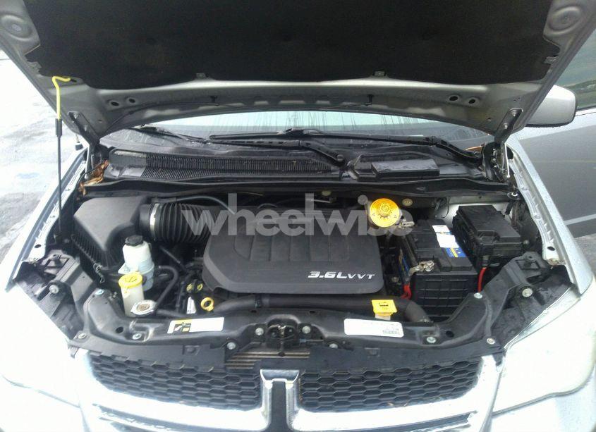 Photo 10 of 2018 Dodge Grand CARAVAN SXT (VIN 2C4RDGCG6JR265736)