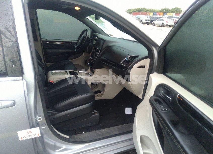 Photo 5 of 2018 Dodge Grand CARAVAN SXT (VIN 2C4RDGCG6JR265736)