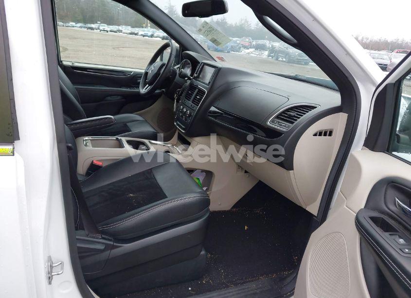 Photo 5 of 2018 Dodge Grand CARAVAN SXT (VIN 2C4RDGCG6JR266465)