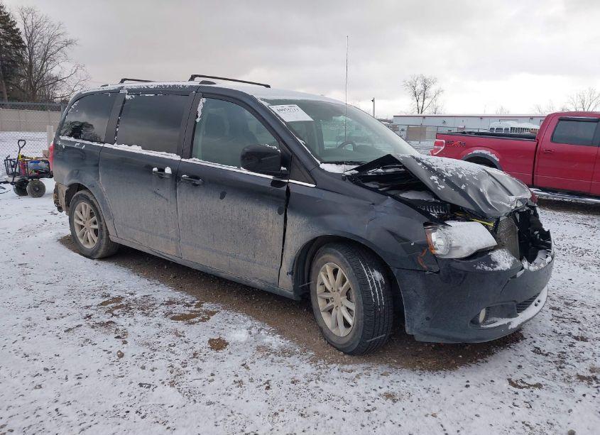 2018 Dodge Grand CARAVAN SXT (VIN 2C4RDGCG6JR327216) main photo