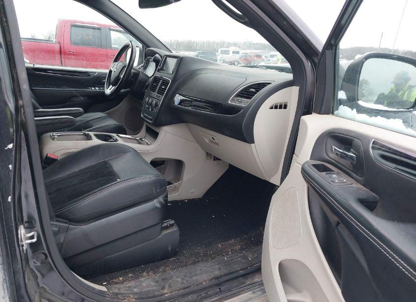 Photo 5 of 2018 Dodge Grand CARAVAN SXT (VIN 2C4RDGCG6JR327216)