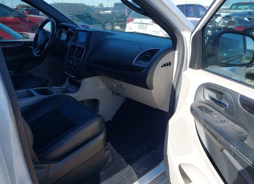 Photo 5 of 2018 Dodge Grand CARAVAN SXT (VIN 2C4RDGCG6JR359681)