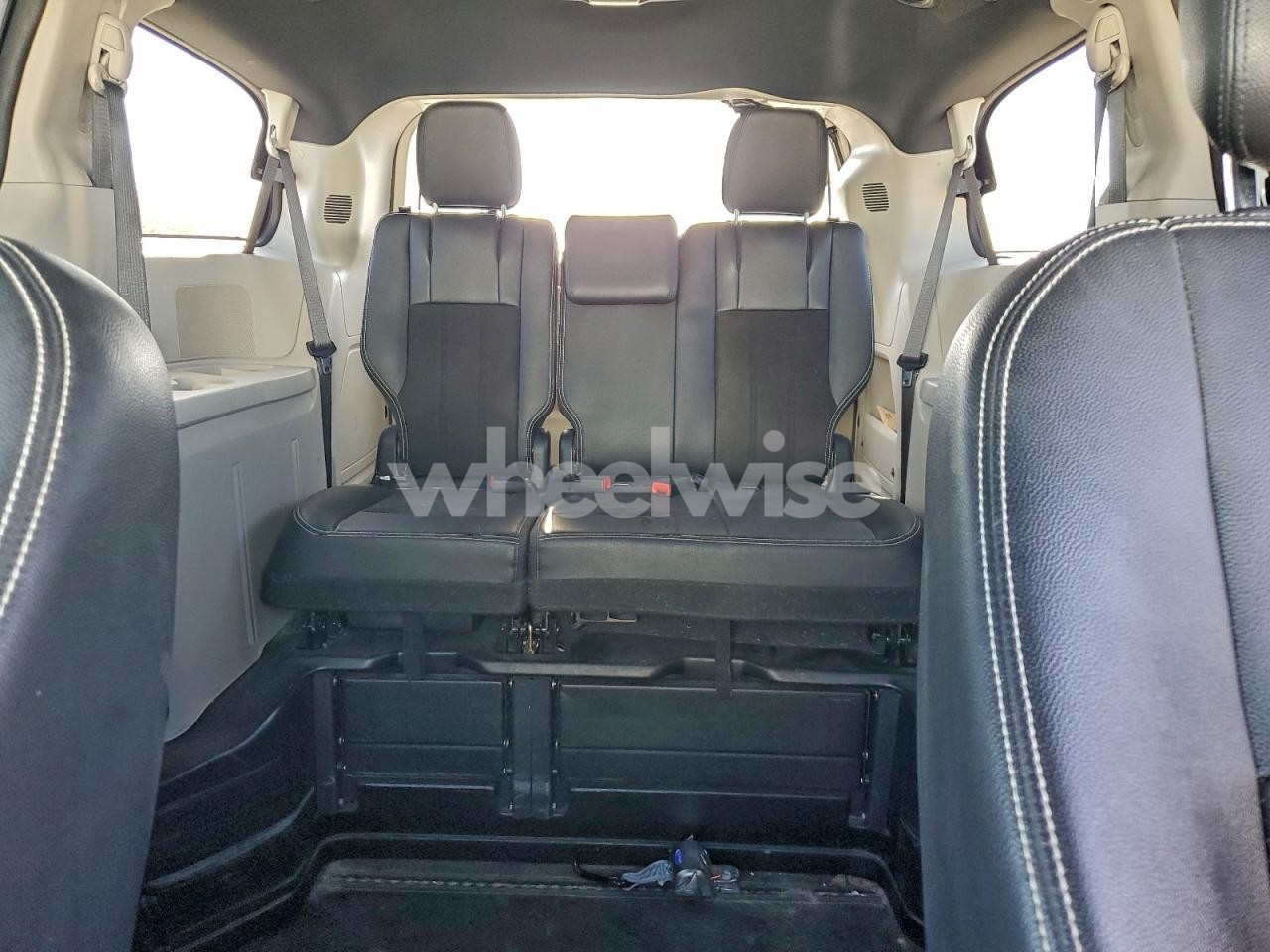Photo 10 of 2019 DODGE GRAND CARAVAN SXT (VIN 2C4RDGCG6KR552978)