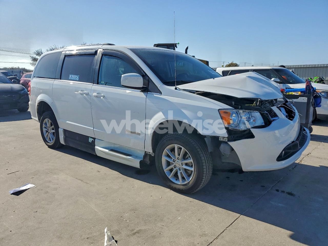 Photo 4 of 2019 DODGE GRAND CARAVAN SXT (VIN 2C4RDGCG6KR552978)