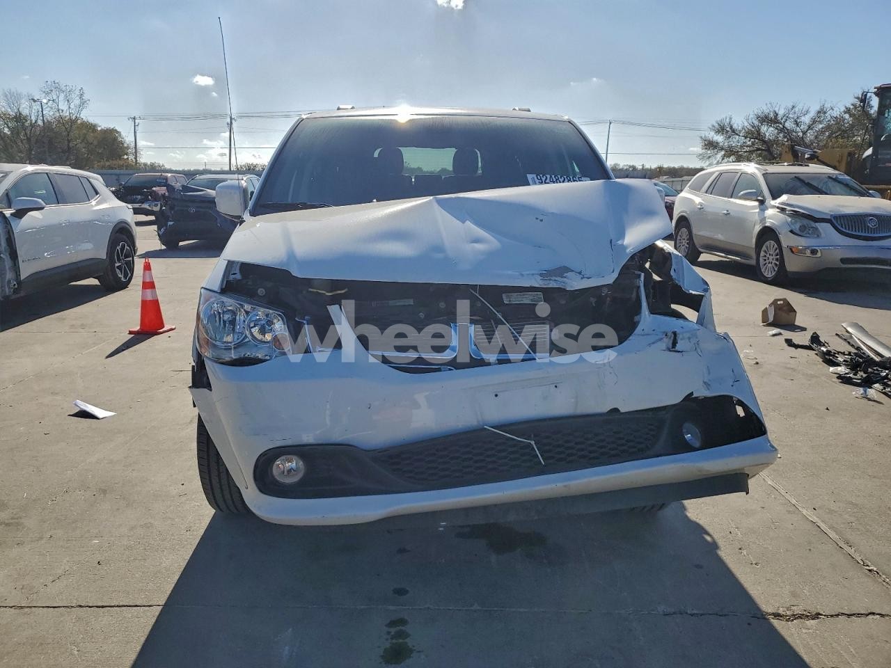 Photo 5 of 2019 DODGE GRAND CARAVAN SXT (VIN 2C4RDGCG6KR552978)