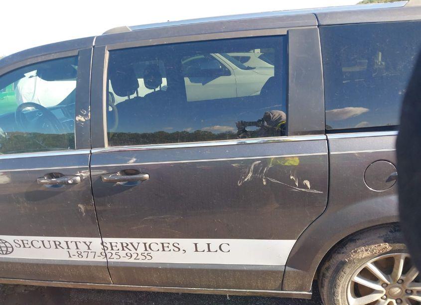 Photo 14 of 2019 Dodge Grand CARAVAN SXT (VIN 2C4RDGCG6KR563978)