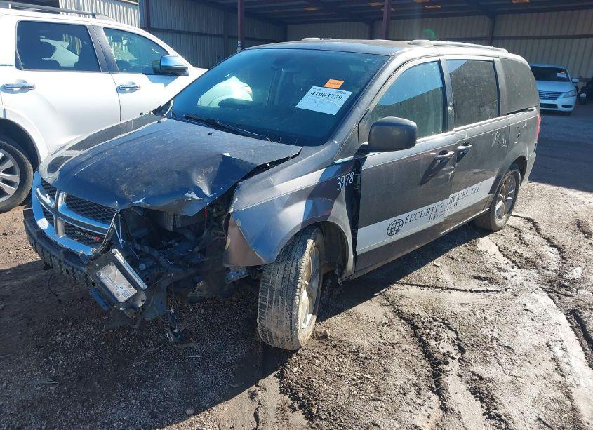 Photo 2 of 2019 Dodge Grand CARAVAN SXT (VIN 2C4RDGCG6KR563978)