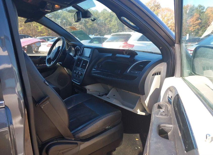 Photo 5 of 2019 Dodge Grand CARAVAN SXT (VIN 2C4RDGCG6KR563978)