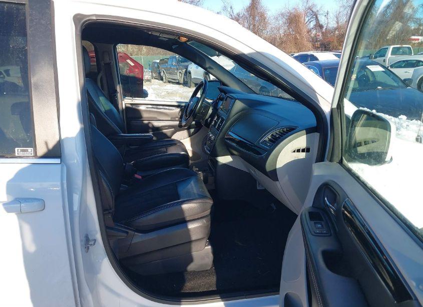 Photo 5 of 2019 Dodge Grand CARAVAN SXT (VIN 2C4RDGCG6KR601600)