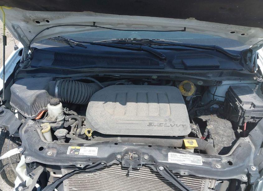 Photo 10 of 2019 Dodge Grand CARAVAN SXT (VIN 2C4RDGCG6KR695445)