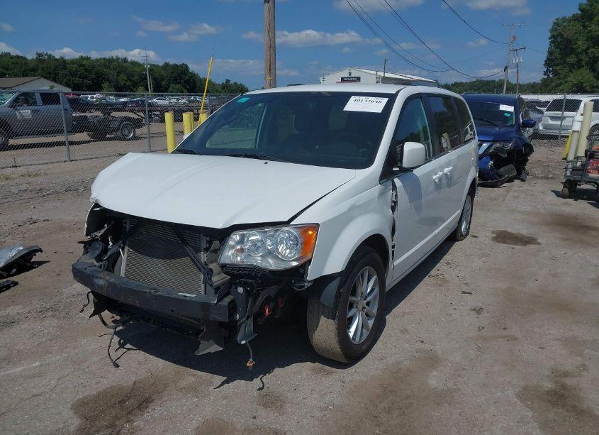 Photo 2 of 2019 Dodge Grand CARAVAN SXT (VIN 2C4RDGCG6KR695445)