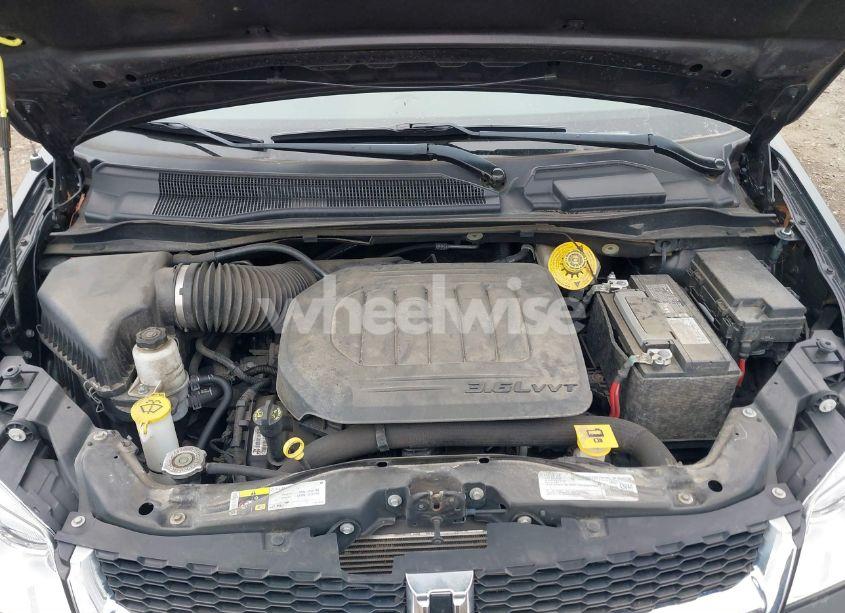 Photo 10 of 2019 Dodge Grand CARAVAN SXT (VIN 2C4RDGCG6KR743428)