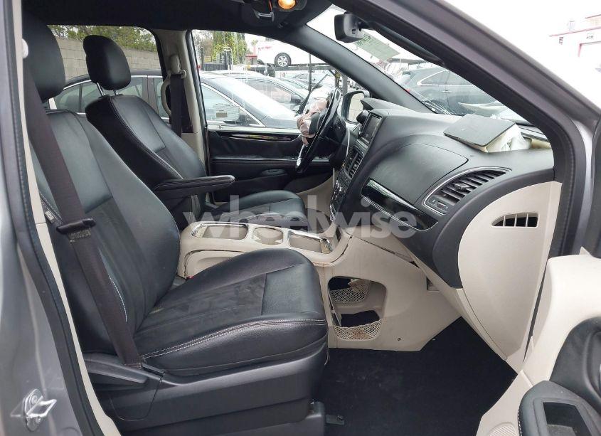 Photo 5 of 2019 Dodge Grand CARAVAN SXT (VIN 2C4RDGCG6KR754073)