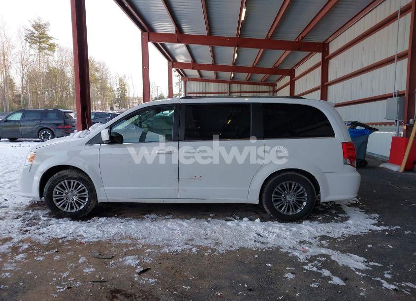 Photo 14 of 2019 Dodge Grand CARAVAN SXT (VIN 2C4RDGCG6KR775442)