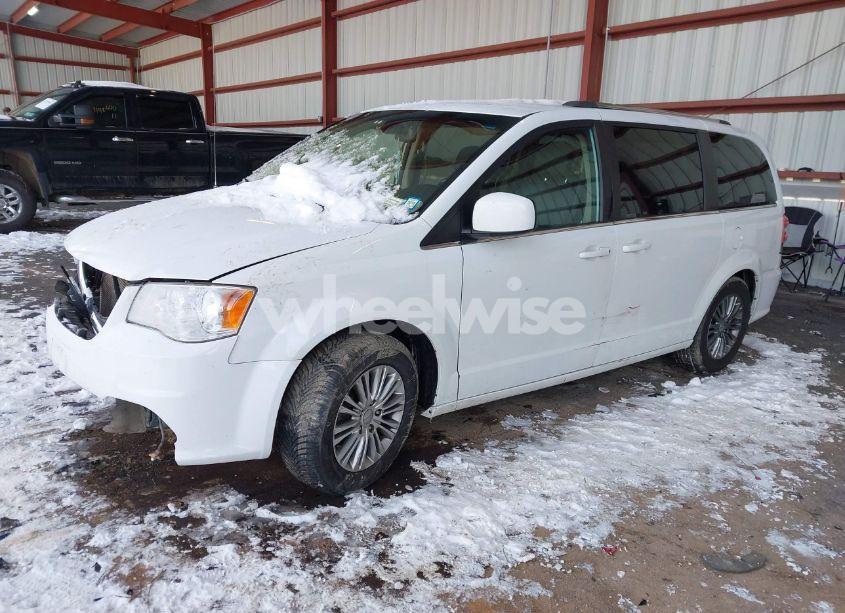 Photo 2 of 2019 Dodge Grand CARAVAN SXT (VIN 2C4RDGCG6KR775442)