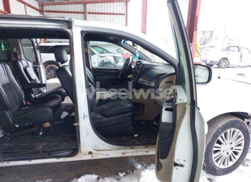 Photo 5 of 2019 Dodge Grand CARAVAN SXT (VIN 2C4RDGCG6KR775442)