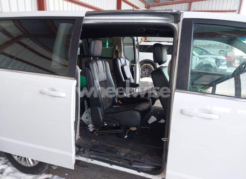 Photo 8 of 2019 Dodge Grand CARAVAN SXT (VIN 2C4RDGCG6KR775442)