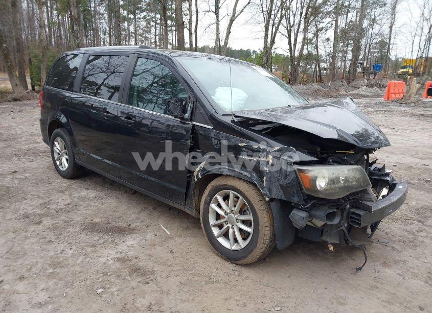 2020 Dodge Grand CARAVAN SXT (VIN 2C4RDGCG6LR194251) main photo