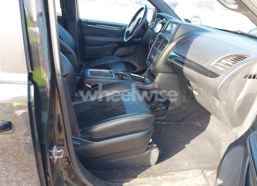 Photo 5 of 2015 Dodge Grand CARAVAN SXT PLUS (VIN 2C4RDGCG7FR651430)