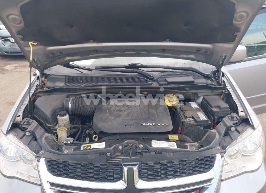 Photo 10 of 2016 Dodge Grand CARAVAN SXT (VIN 2C4RDGCG7GR211340)