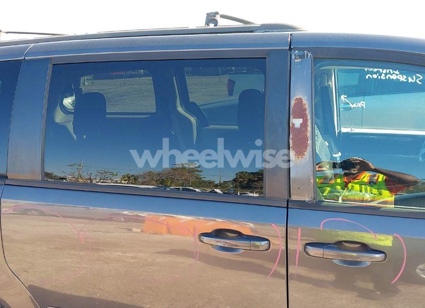 Photo 20 of 2016 Dodge Grand CARAVAN SXT (VIN 2C4RDGCG7GR275510)