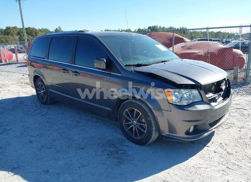 2017 Dodge Grand CARAVAN SXT (VIN 2C4RDGCG7HR666612) main photo