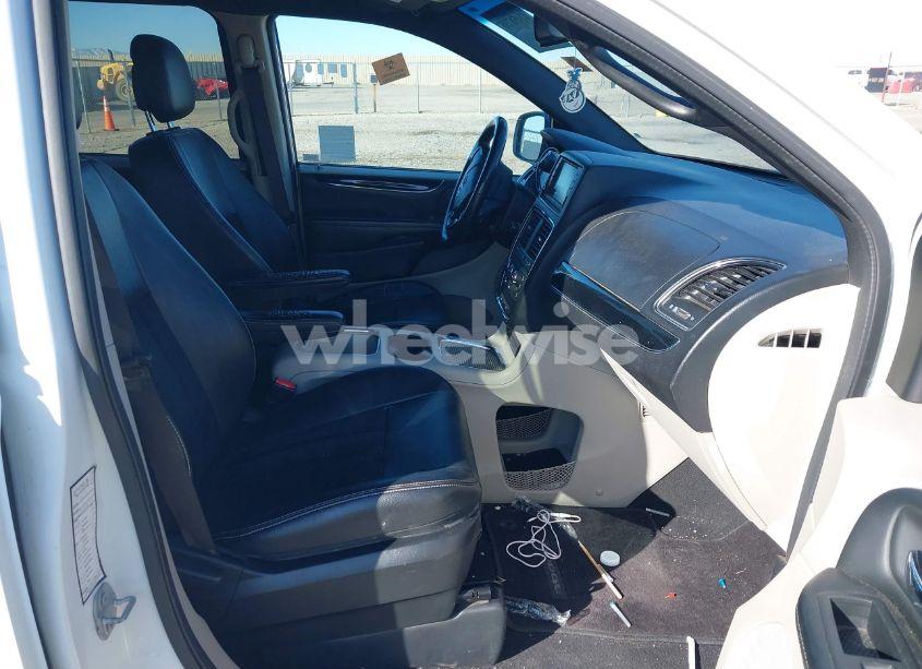 Photo 5 of 2017 Dodge Grand CARAVAN SXT (VIN 2C4RDGCG7HR671230)