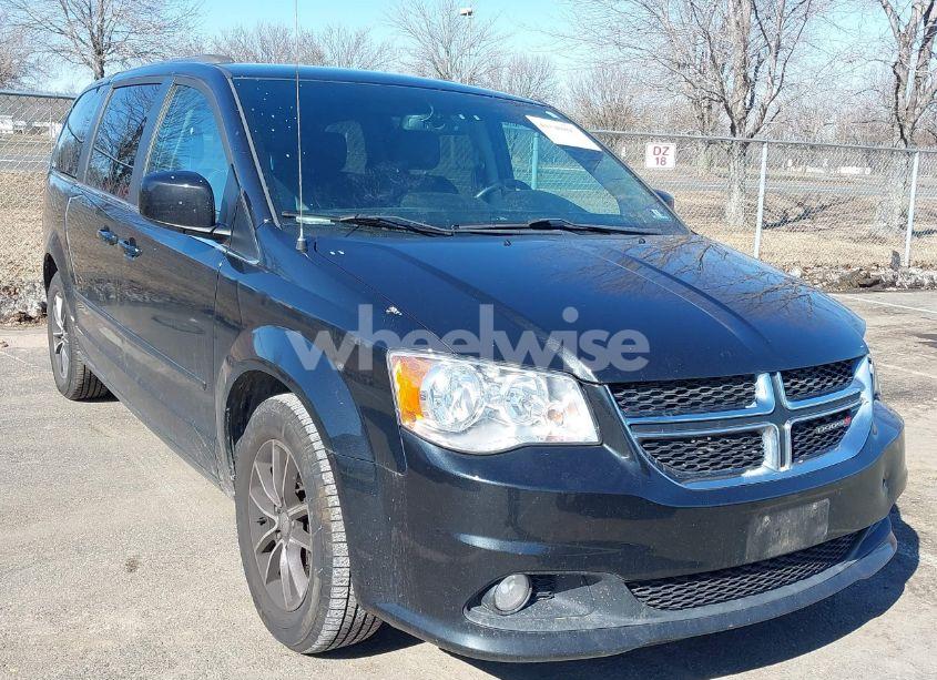 2017 Dodge Grand CARAVAN SXT (VIN 2C4RDGCG7HR731099) main photo