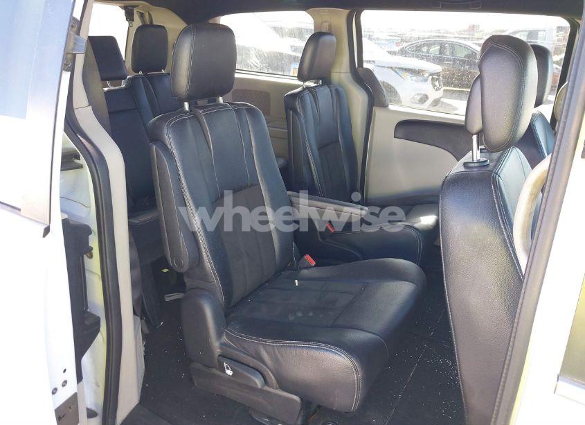 Photo 8 of 2019 Dodge Grand CARAVAN SXT (VIN 2C4RDGCG7KR512800)