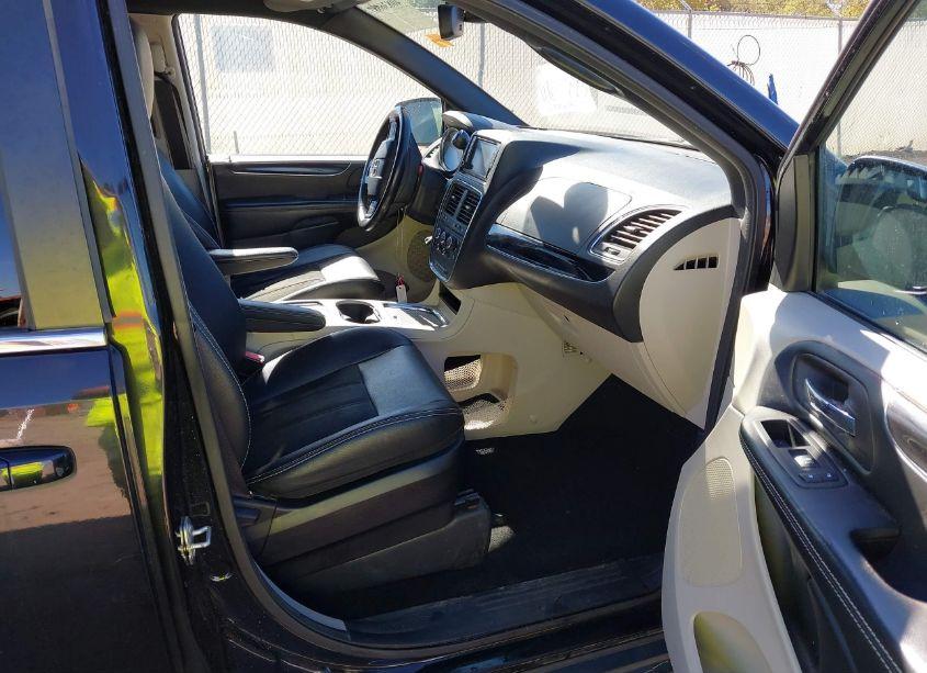 Photo 5 of 2019 Dodge Grand CARAVAN SXT (VIN 2C4RDGCG7KR513879)