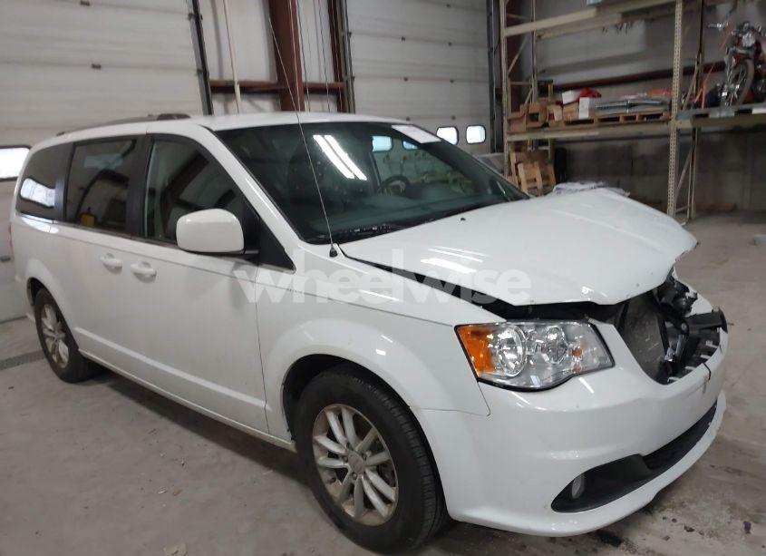 2019 Dodge Grand CARAVAN SXT (VIN 2C4RDGCG7KR621550) main photo