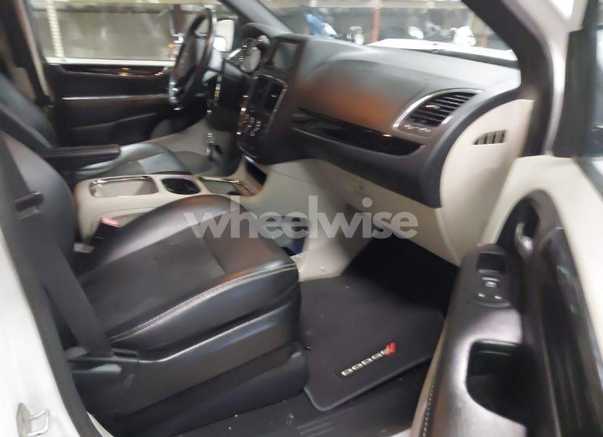 Photo 5 of 2019 Dodge Grand CARAVAN SXT (VIN 2C4RDGCG7KR621550)