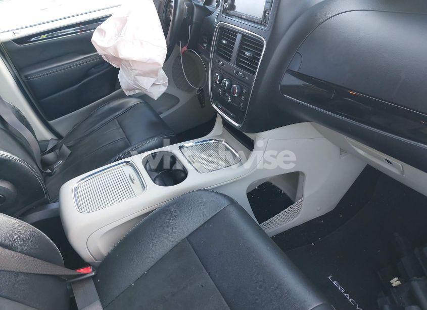 Photo 5 of 2019 Dodge Grand CARAVAN SXT (VIN 2C4RDGCG7KR693333)