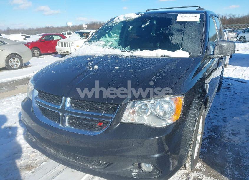 Photo 2 of 2019 Dodge Grand CARAVAN SXT (VIN 2C4RDGCG7KR712575)