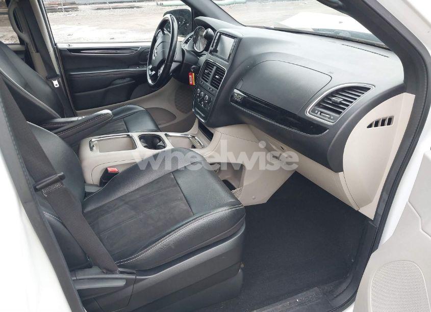 Photo 5 of 2019 Dodge Grand CARAVAN SXT (VIN 2C4RDGCG7KR798079)