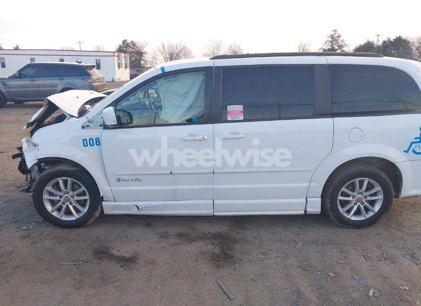 Photo 15 of 2015 Dodge Grand CARAVAN SXT (VIN 2C4RDGCG8FR592064)