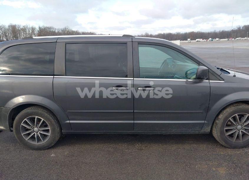 Photo 14 of 2017 Dodge Grand CARAVAN SXT (VIN 2C4RDGCG8HR662228)