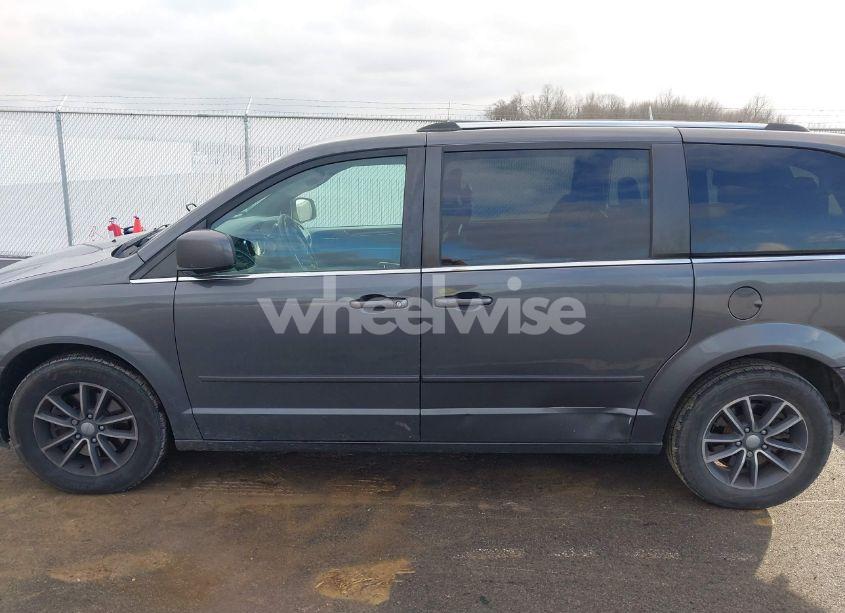 Photo 15 of 2017 Dodge Grand CARAVAN SXT (VIN 2C4RDGCG8HR662228)