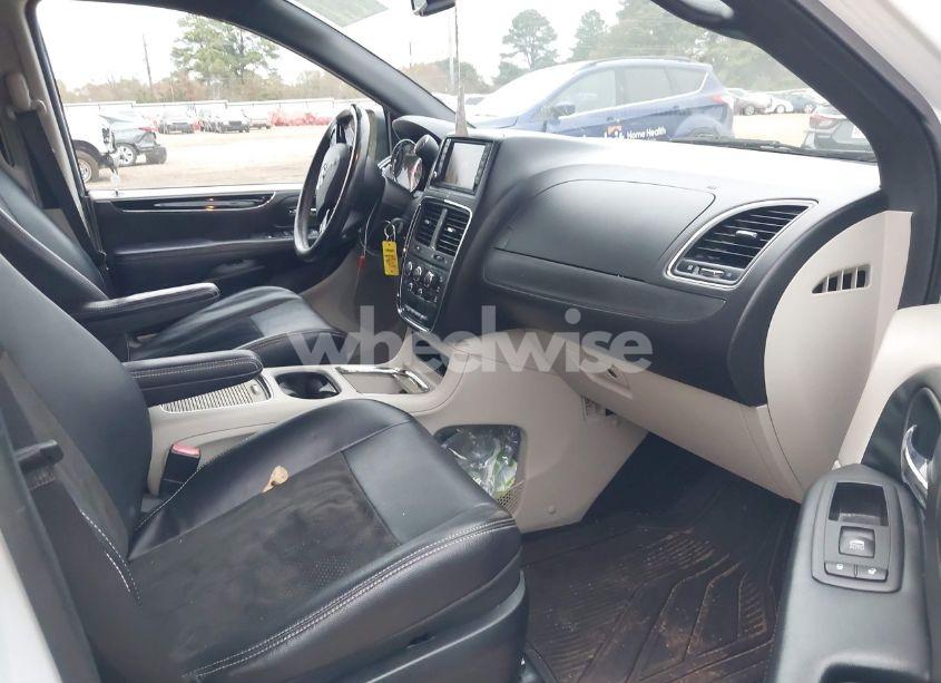 Photo 5 of 2018 Dodge Grand CARAVAN SXT (VIN 2C4RDGCG8JR266628)