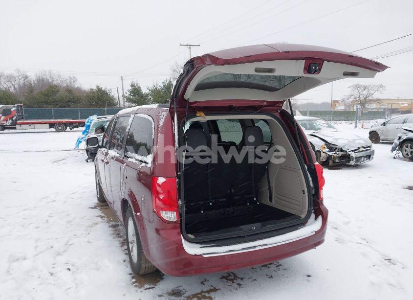 Photo 3 of 2019 Dodge Grand CARAVAN SXT (VIN 2C4RDGCG8KR631486)