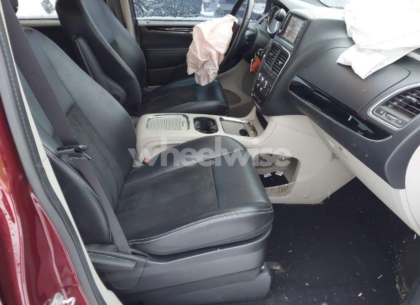 Photo 5 of 2019 Dodge Grand CARAVAN SXT (VIN 2C4RDGCG8KR631486)