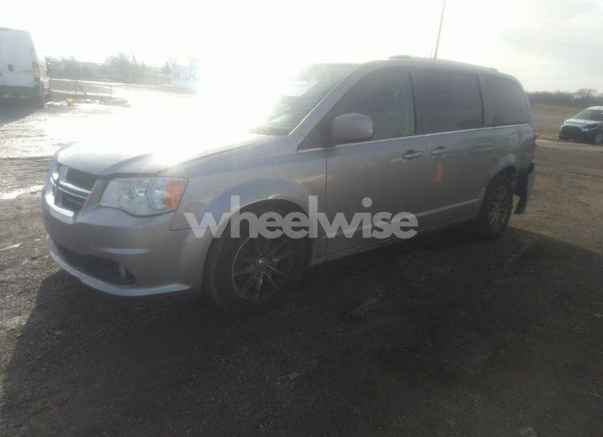 Photo 2 of 2020 Dodge Grand CARAVAN SXT (VIN 2C4RDGCG8LR206402)