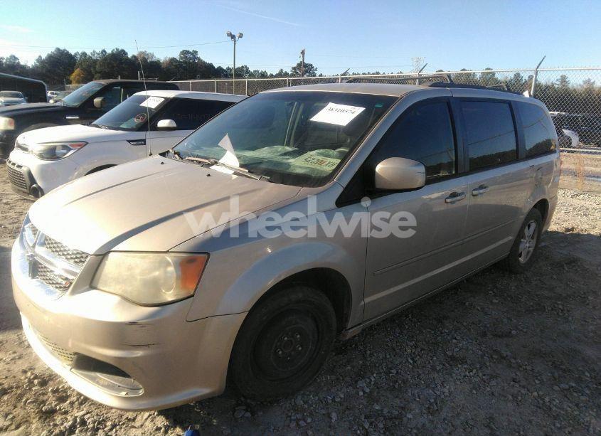 Photo 2 of 2013 Dodge Grand CARAVAN SXT (VIN 2C4RDGCG9DR521744)