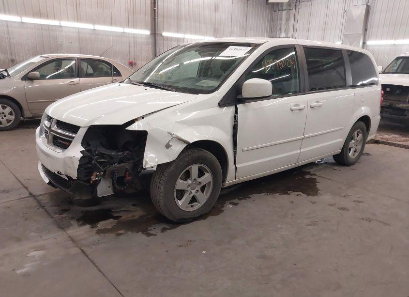 Photo 2 of 2013 Dodge Grand CARAVAN SXT (VIN 2C4RDGCG9DR527589)